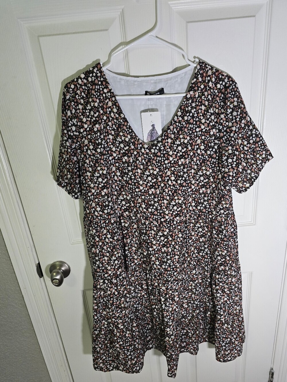 NWT Womens Floral V Neck Casual Boho Midi Dress BTFBM Size Large